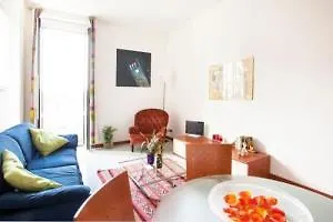Tiraboschi 6 - Porta Romana Hotel *
